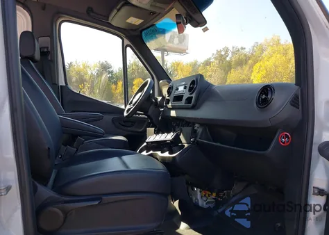 2021 Mercedes-Benz Sprinter 2500 Standard Roof V6 from USA, damaged, VIN W1Y4EBHY6MT059921